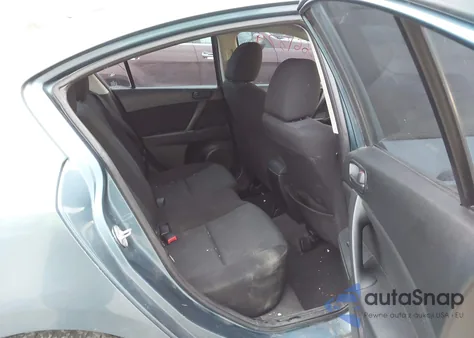 2011 Mazda Mazda3 I Sport z USA, uszkodzony, nr VIN JM1BL1UF6B1403904